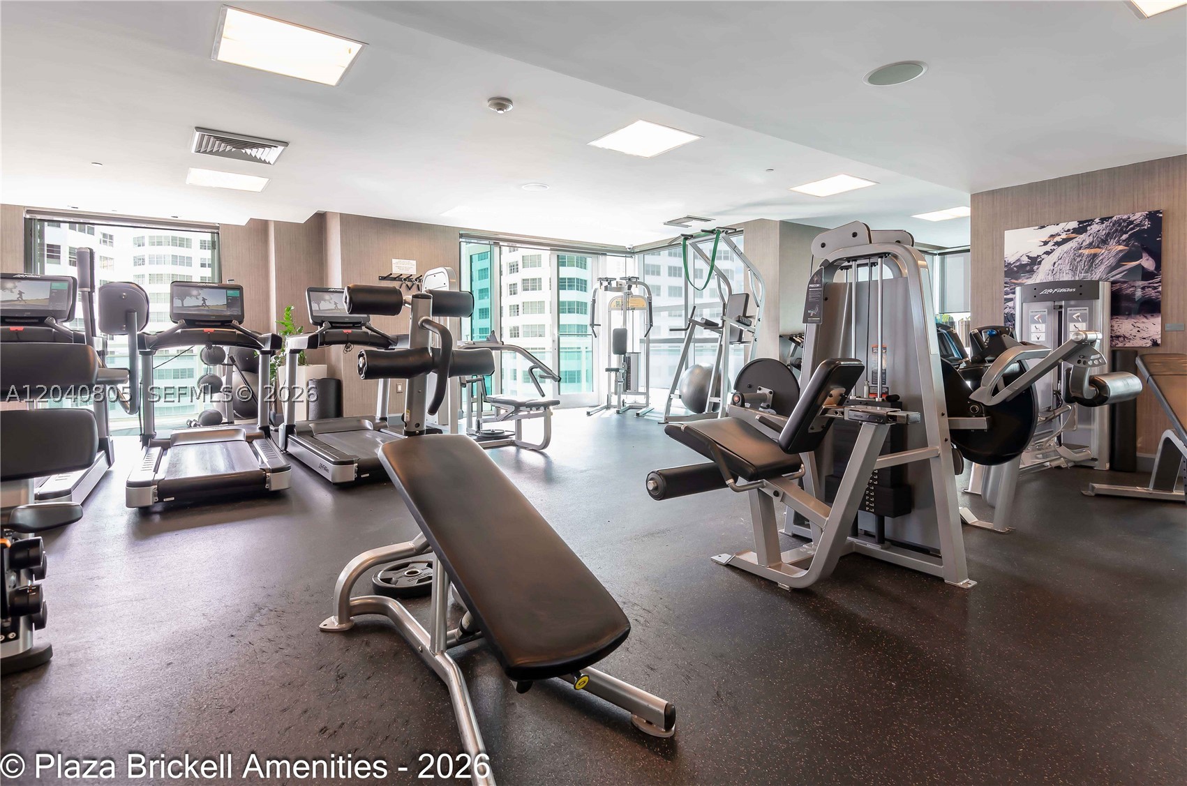 950 Brickell Bay Dr #4701, Miami FL 33131