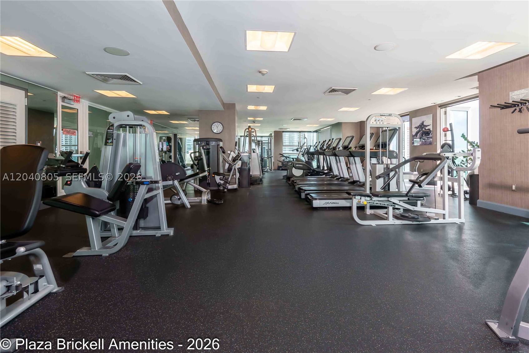 950 Brickell Bay Dr #4701, Miami FL 33131
