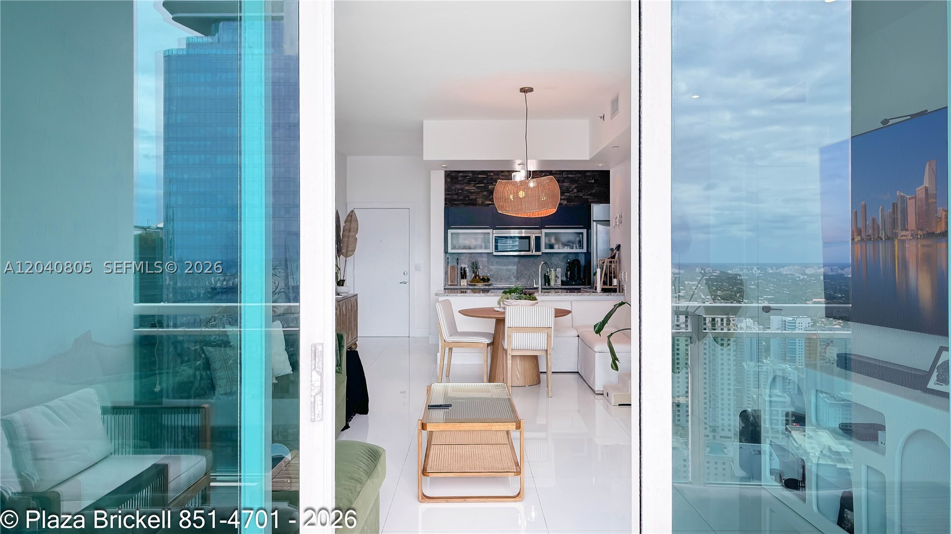 950 Brickell Bay Dr #4701, Miami FL 33131
