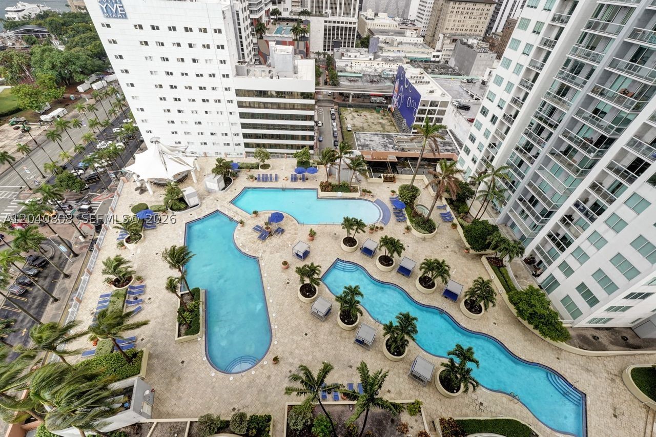 244 Biscayne Blvd #2005, Miami FL 33132