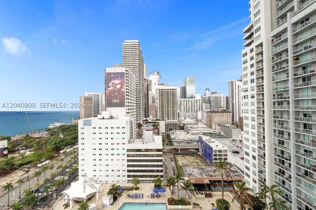 244 Biscayne Blvd #2005, Miami FL 33132