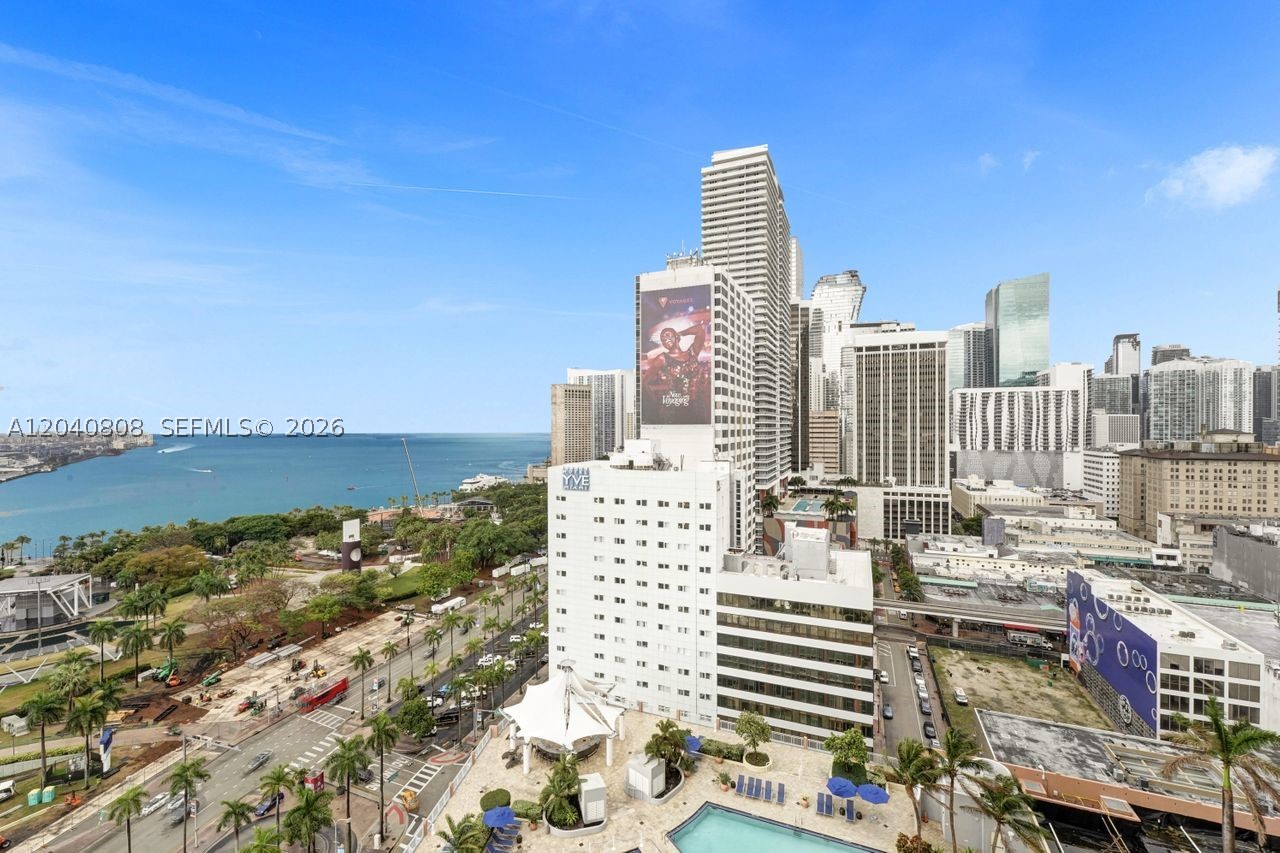244 Biscayne Blvd #2005, Miami FL 33132