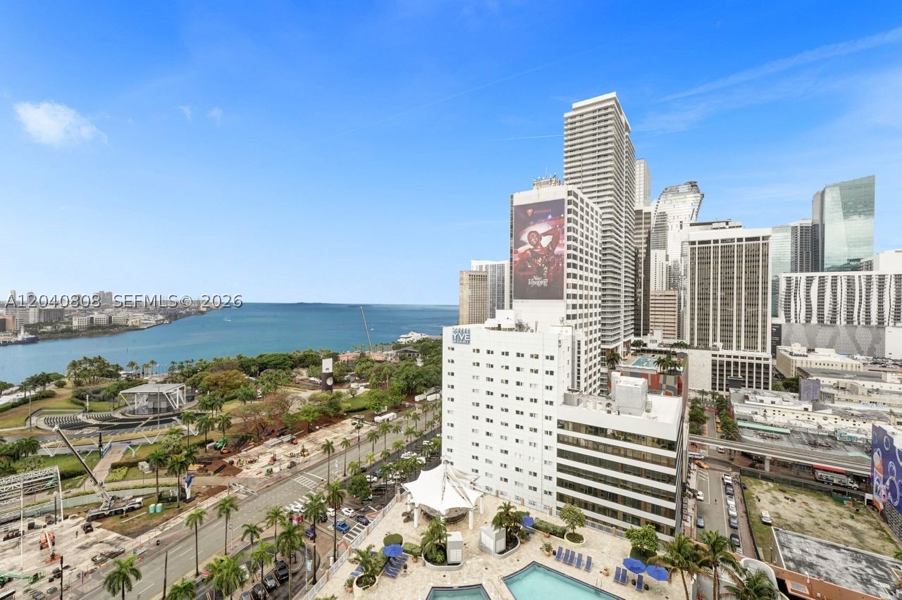 244 Biscayne Blvd #2005, Miami FL 33132