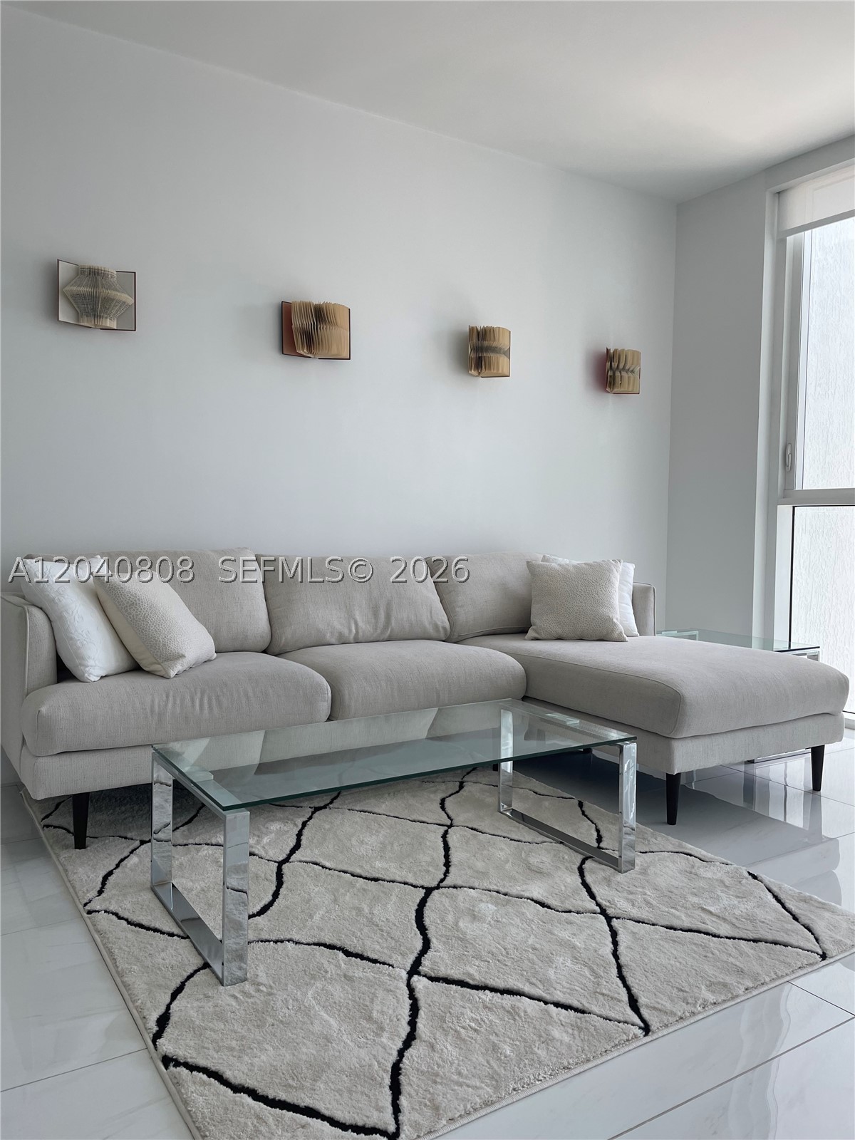244 Biscayne Blvd #2005, Miami FL 33132