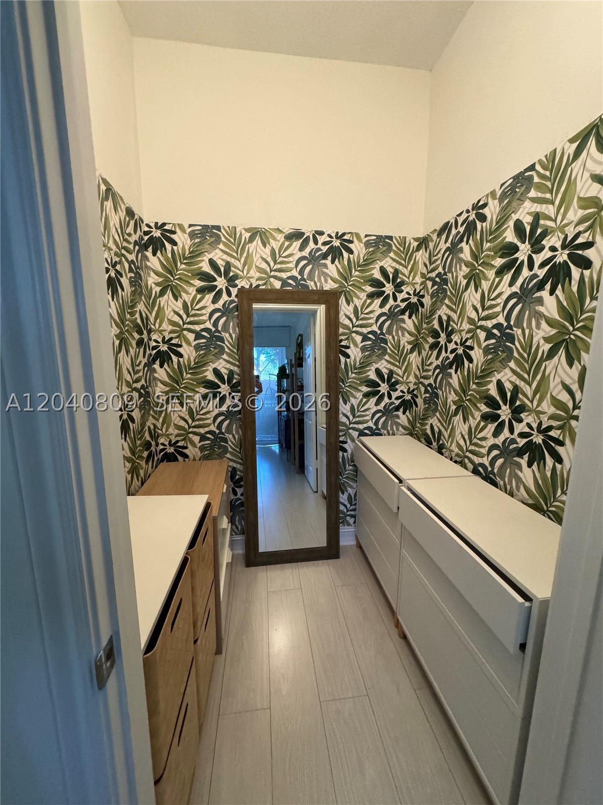 3001 NE 185th St #123, Aventura FL 33180