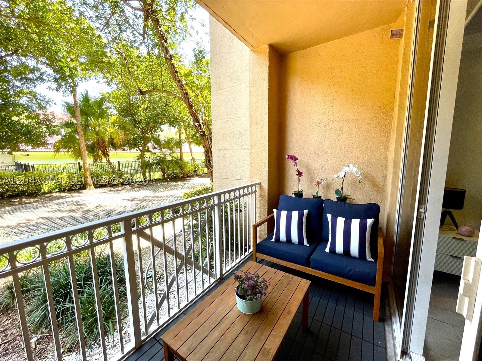 3001 NE 185th St #123, Aventura FL 33180