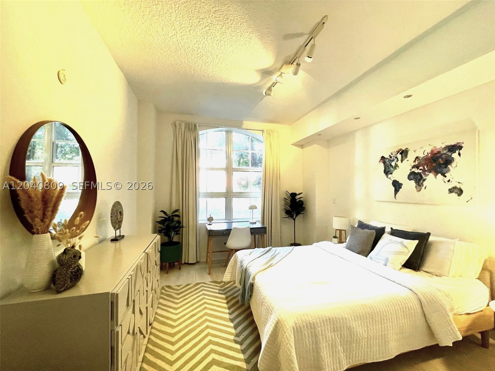 3001 NE 185th St #123, Aventura FL 33180