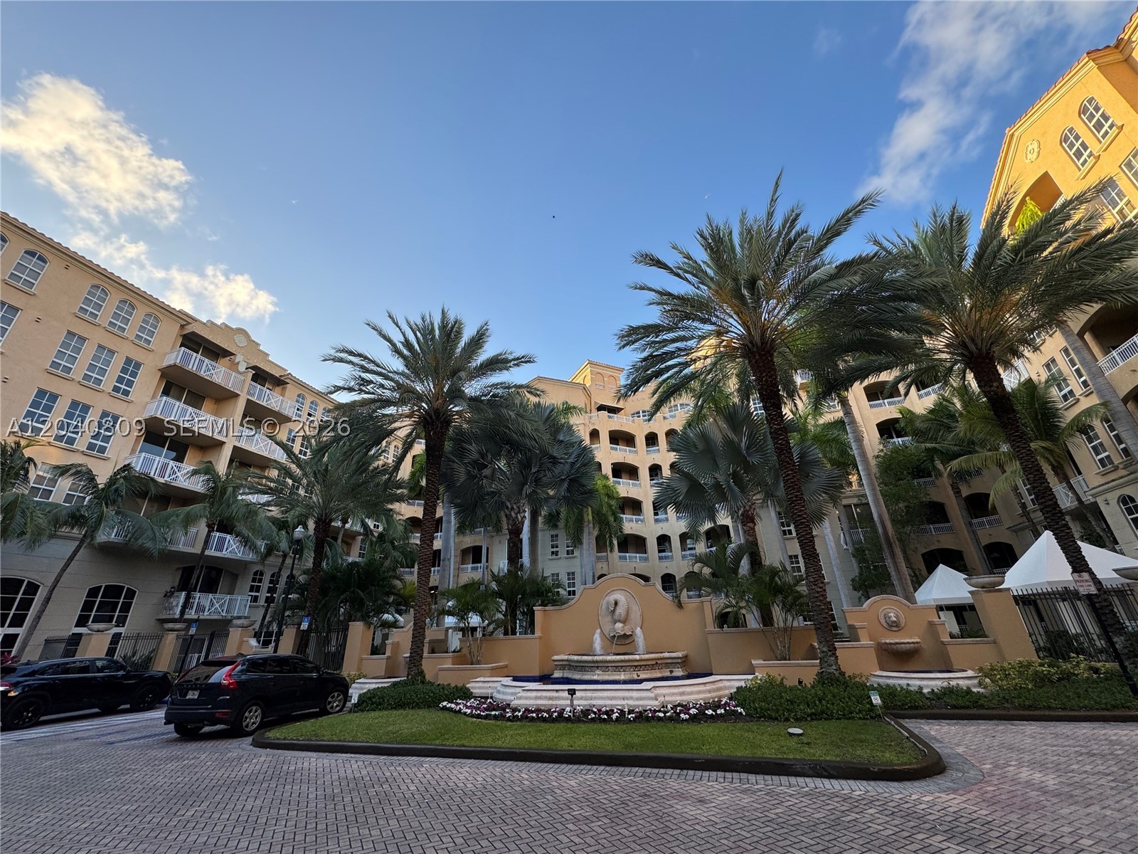 3001 NE 185th St #123, Aventura FL 33180