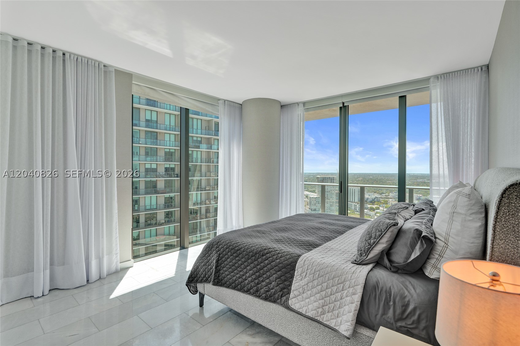 650 NE 32nd St #3901, Miami FL 33137