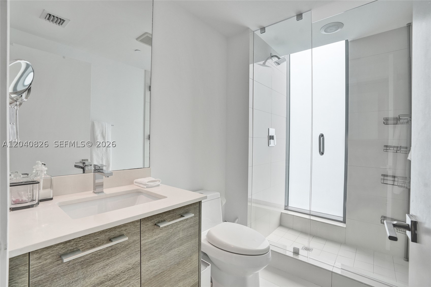 650 NE 32nd St #3901, Miami FL 33137