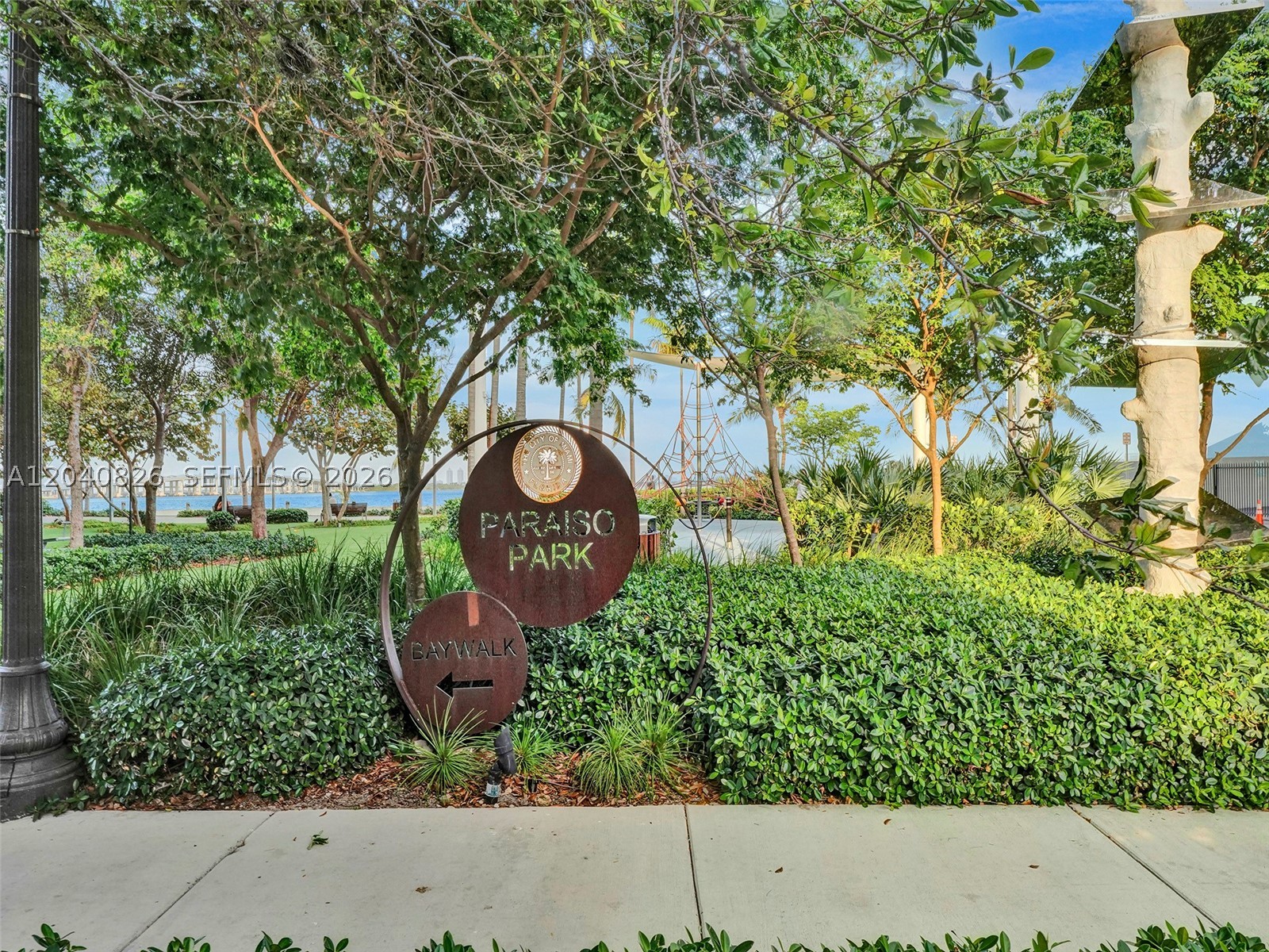 650 NE 32nd St #3901, Miami FL 33137