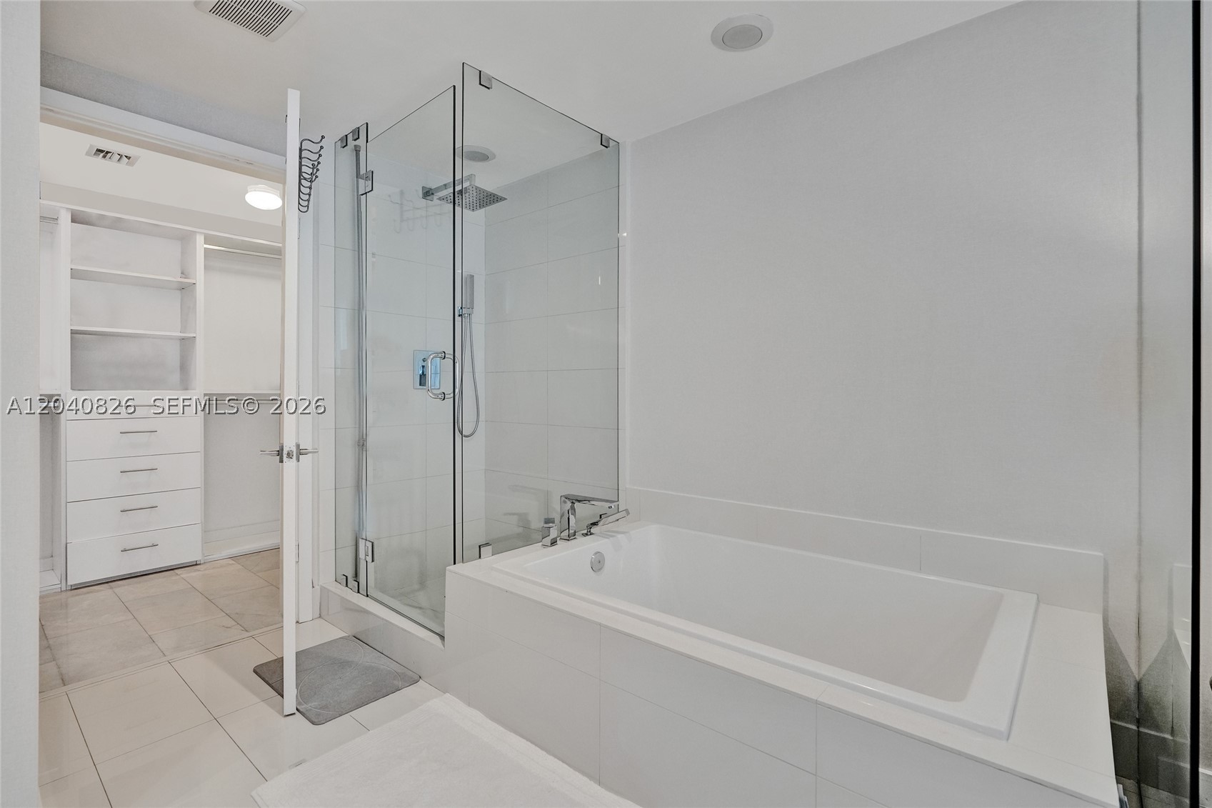 650 NE 32nd St #3901, Miami FL 33137