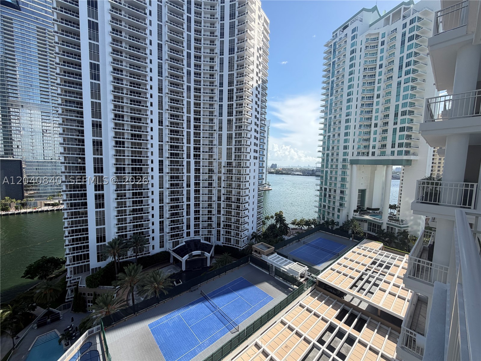 801 Brickell Key Blvd #1704, Miami FL 33131