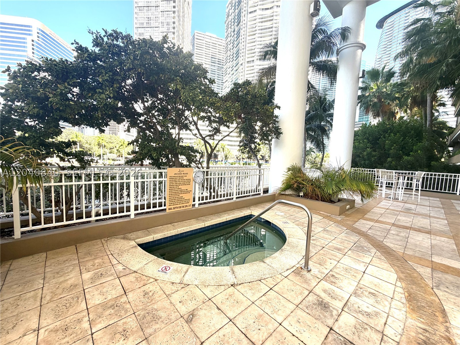 801 Brickell Key Blvd #1704, Miami FL 33131