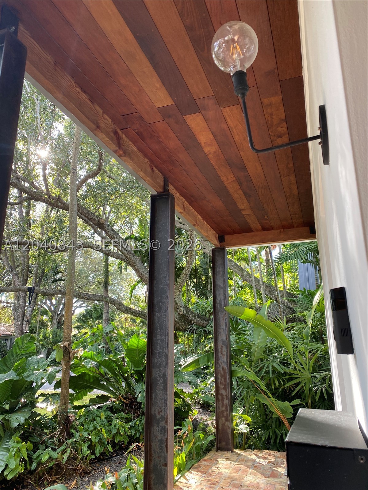 7420 SW 53rd Pl, Miami FL 33143