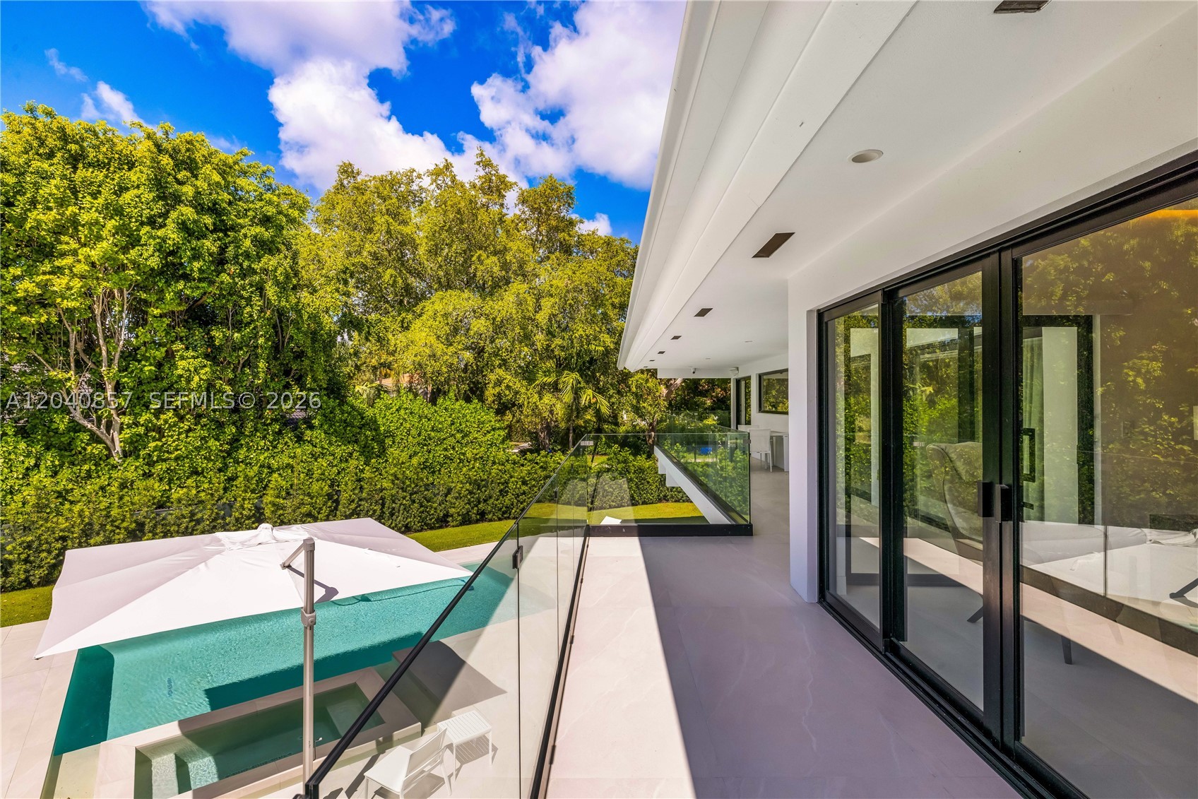 7180 E Lago Dr, Coral Gables FL 33143