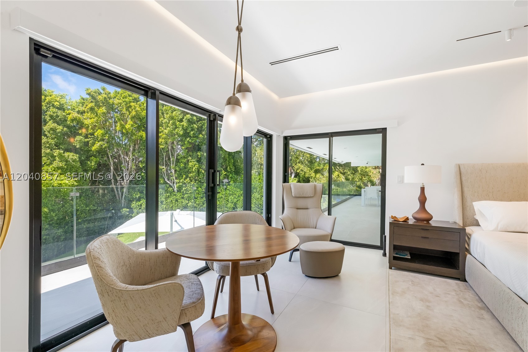 7180 E Lago Dr, Coral Gables FL 33143