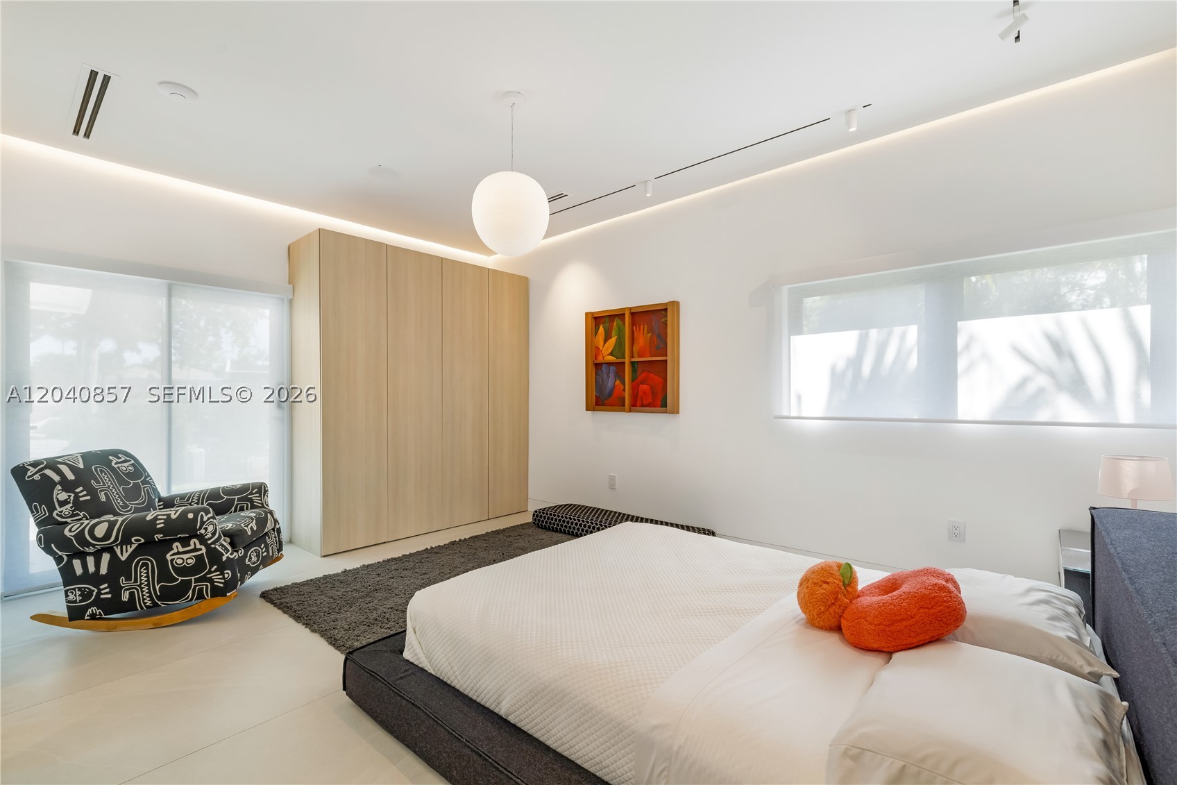 7180 E Lago Dr, Coral Gables FL 33143