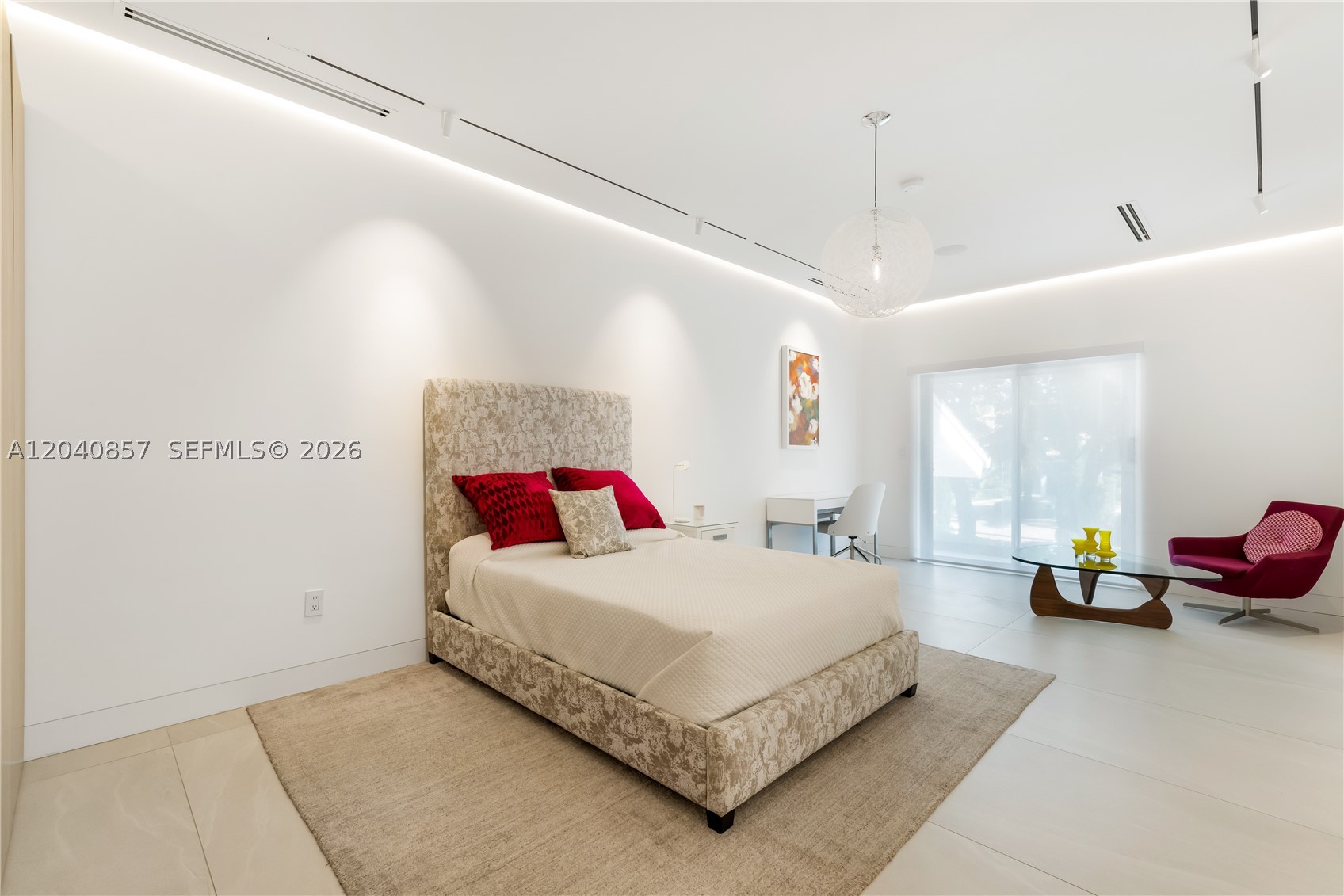 7180 E Lago Dr, Coral Gables FL 33143