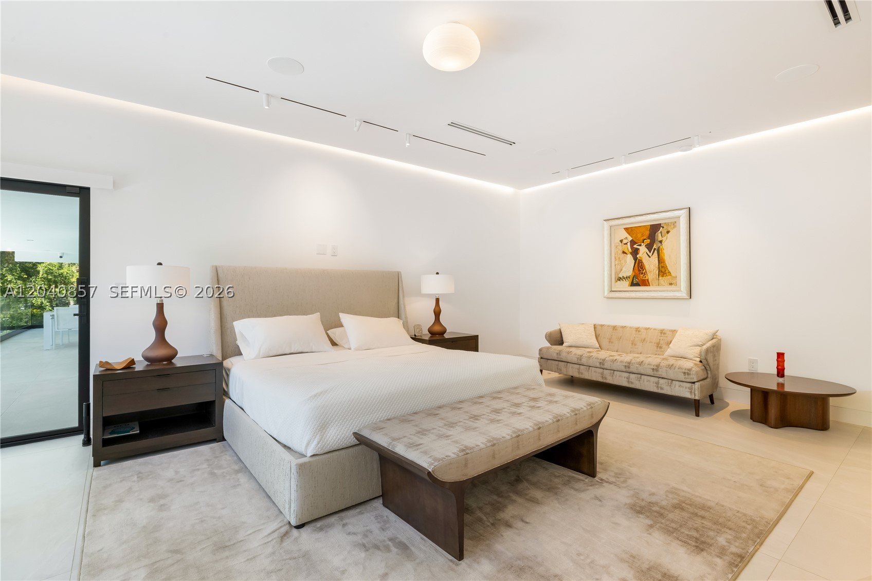7180 E Lago Dr, Coral Gables FL 33143
