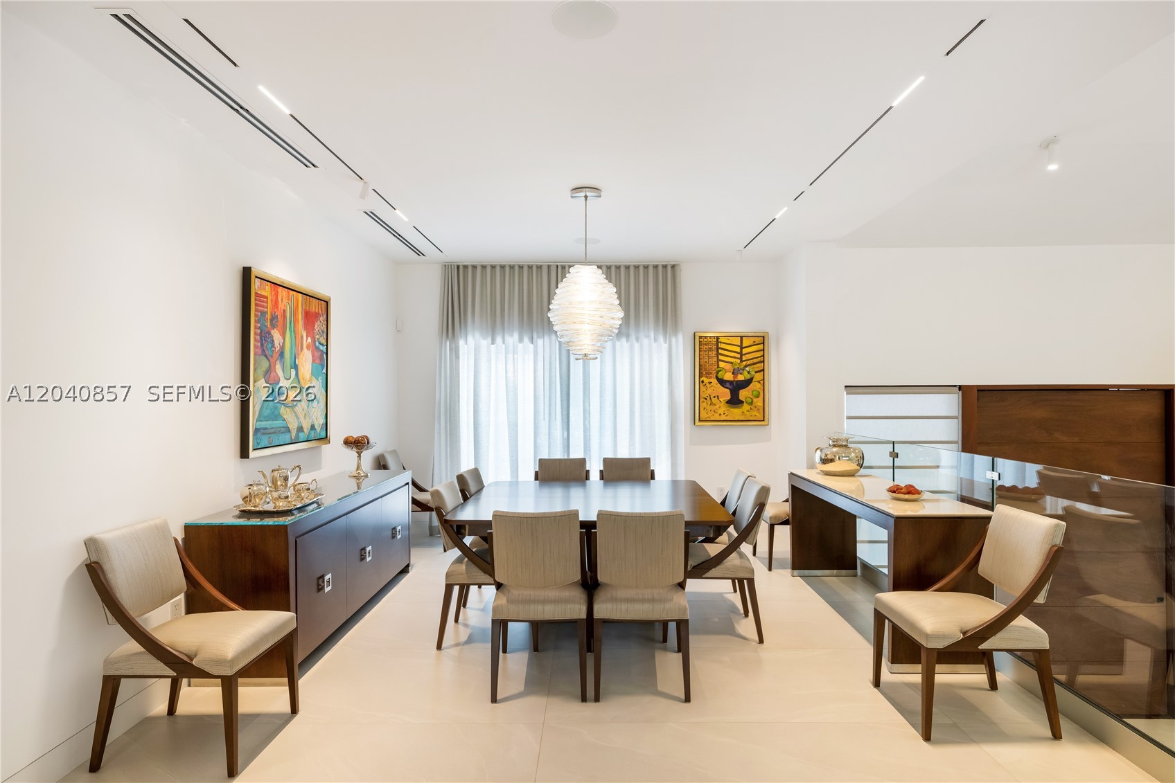 7180 E Lago Dr, Coral Gables FL 33143