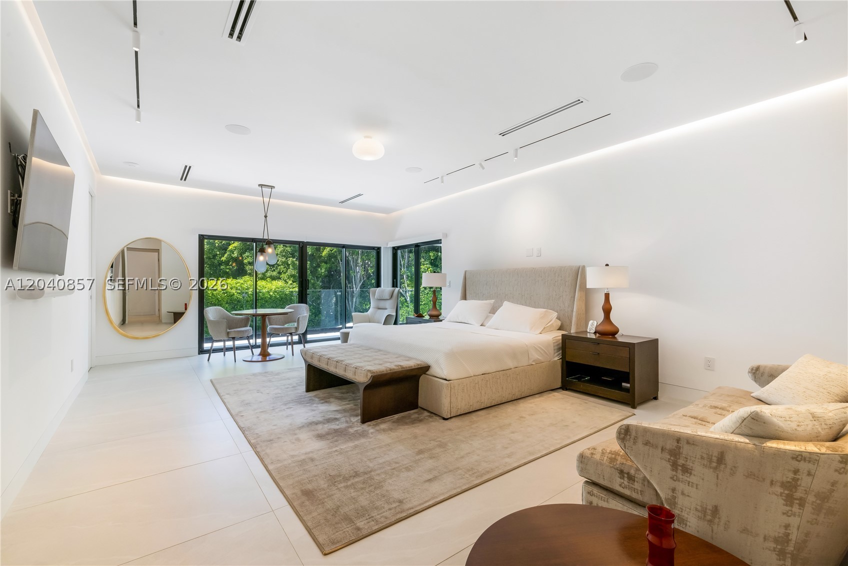 7180 E Lago Dr, Coral Gables FL 33143