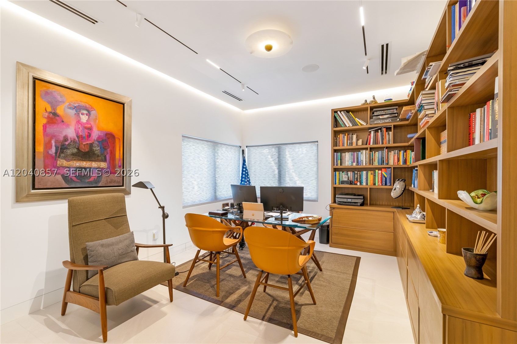 7180 E Lago Dr, Coral Gables FL 33143