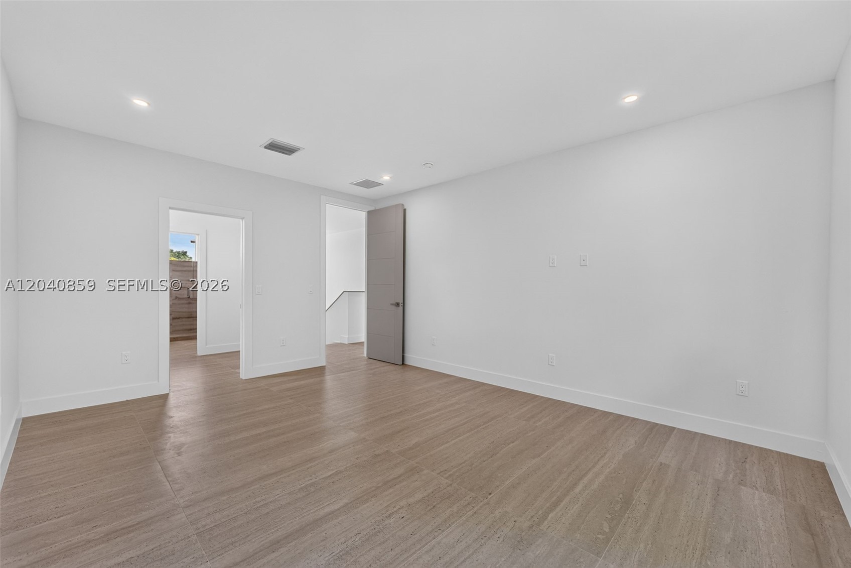 2240 SW 13th St, Miami FL 33145
