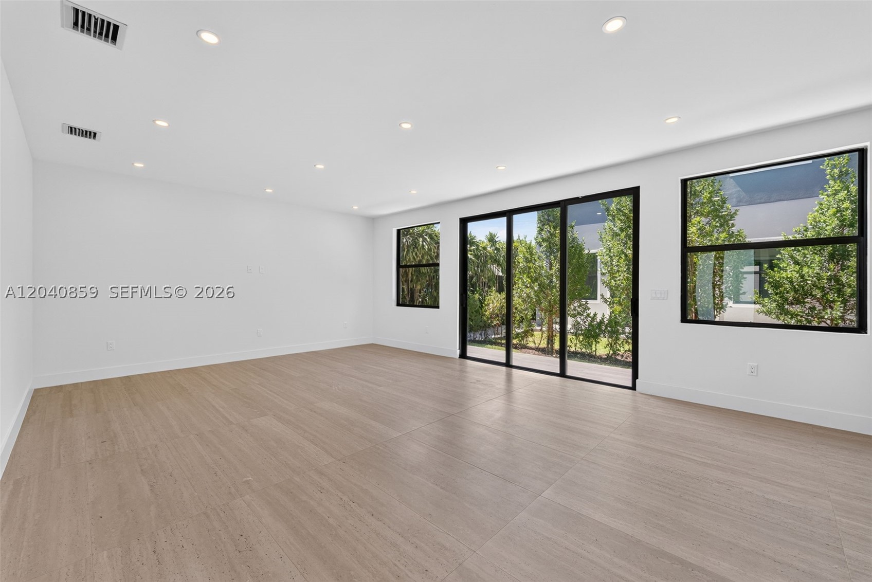 2240 SW 13th St, Miami FL 33145