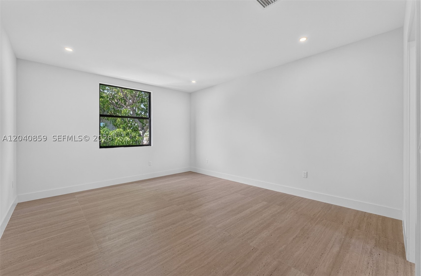 2240 SW 13th St, Miami FL 33145