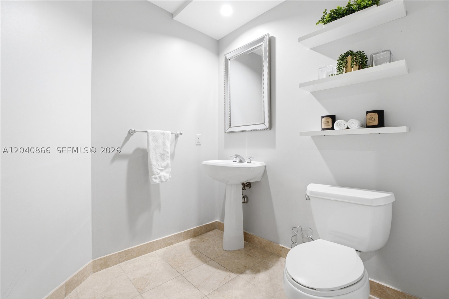 801 Brickell Key Blvd #707, Miami FL 33131