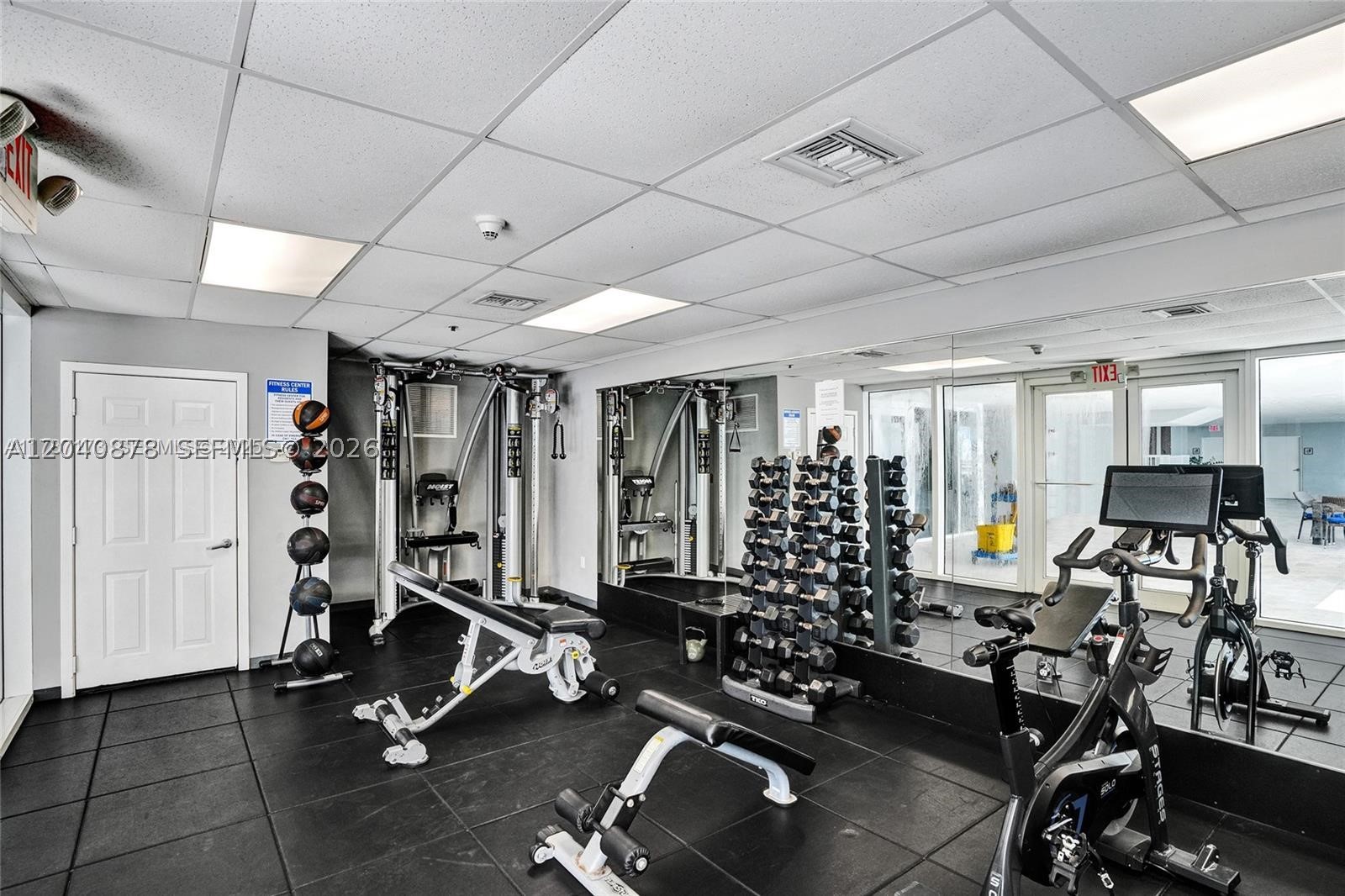 170 SE 14th St #2707, Miami FL 33131