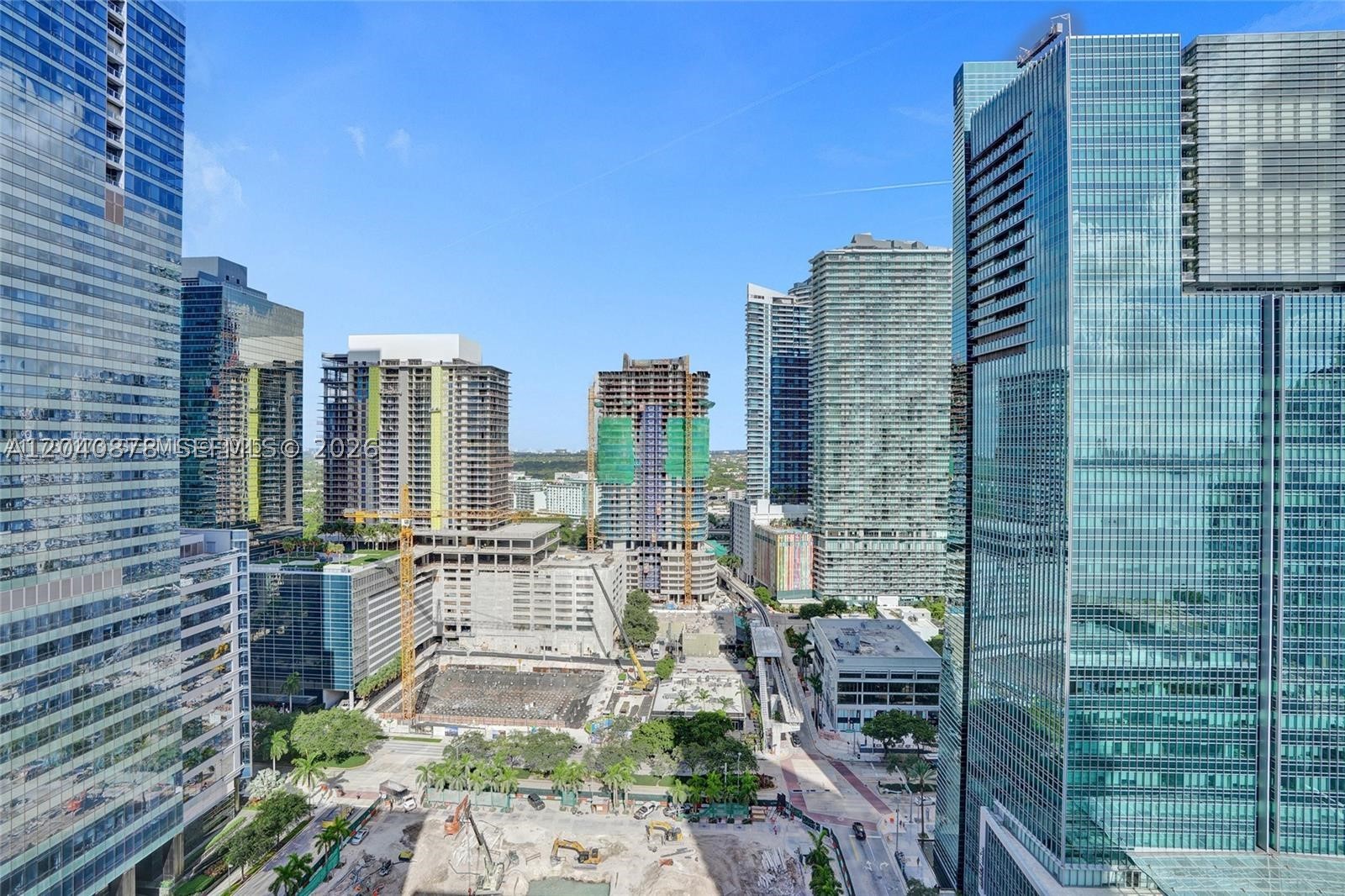 170 SE 14th St #2707, Miami FL 33131