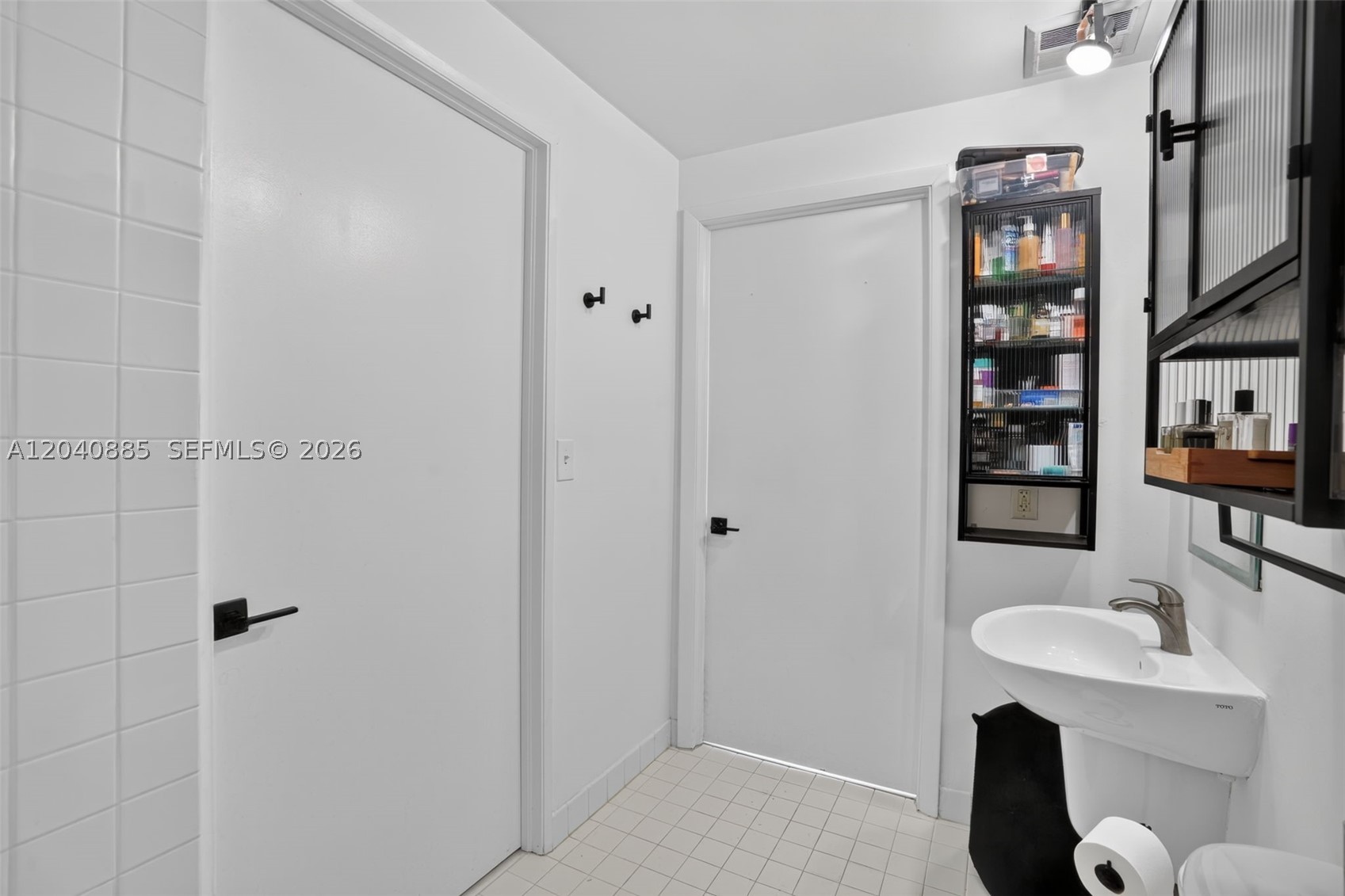 10 SW South River Dr #1005, Miami FL 33130