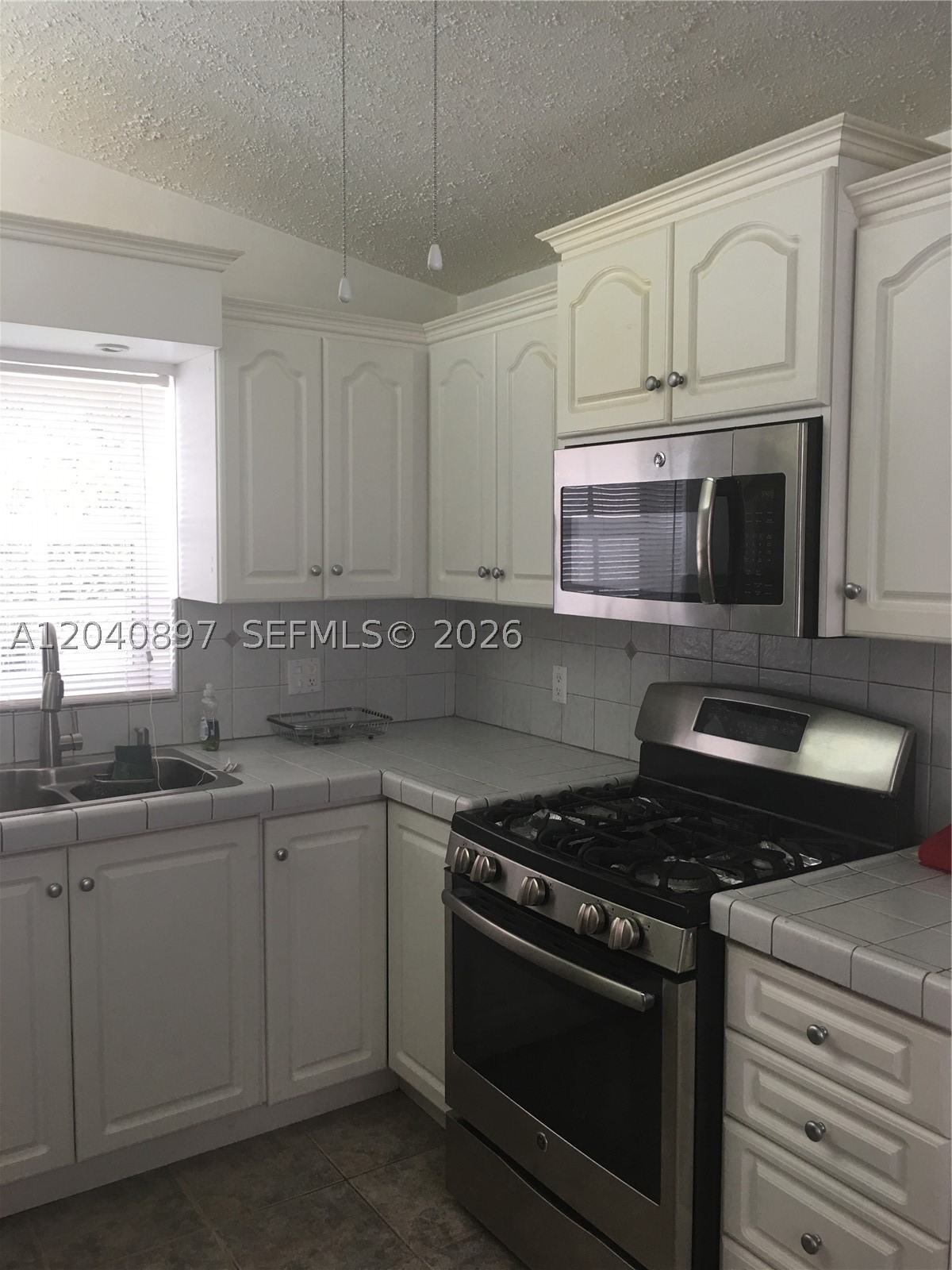 7900 SW 22nd St, Miami FL 33155