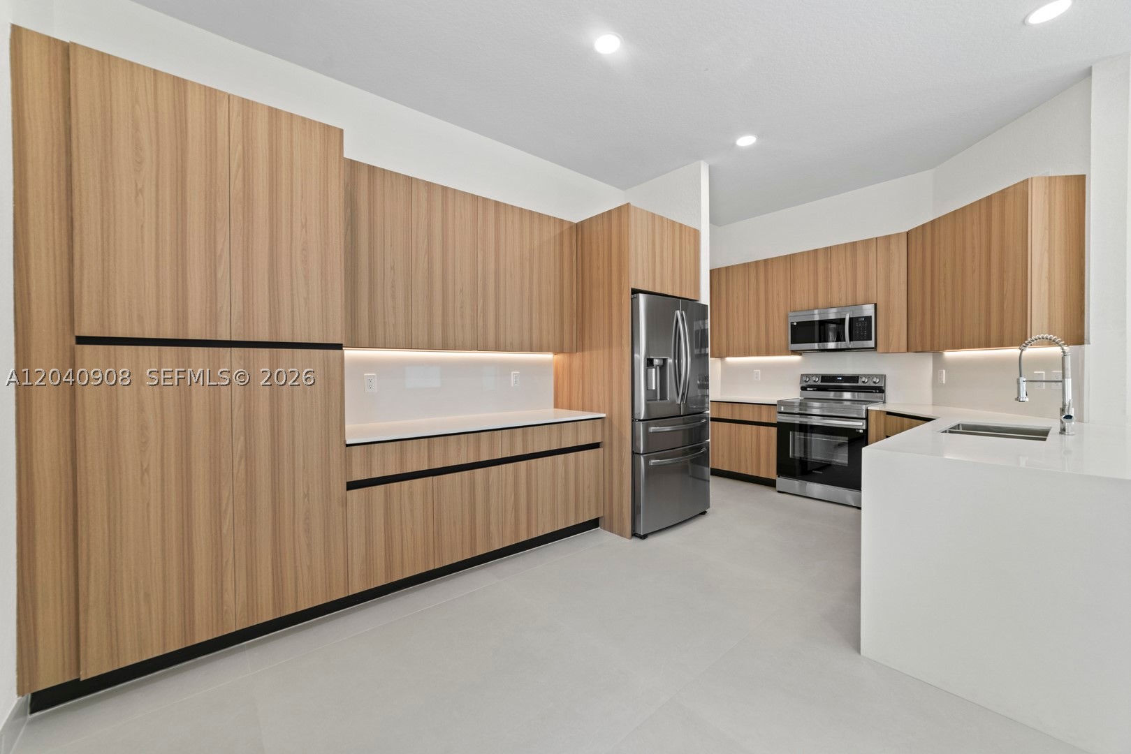 3040 SW 44th Ct, Dania Beach FL 33312