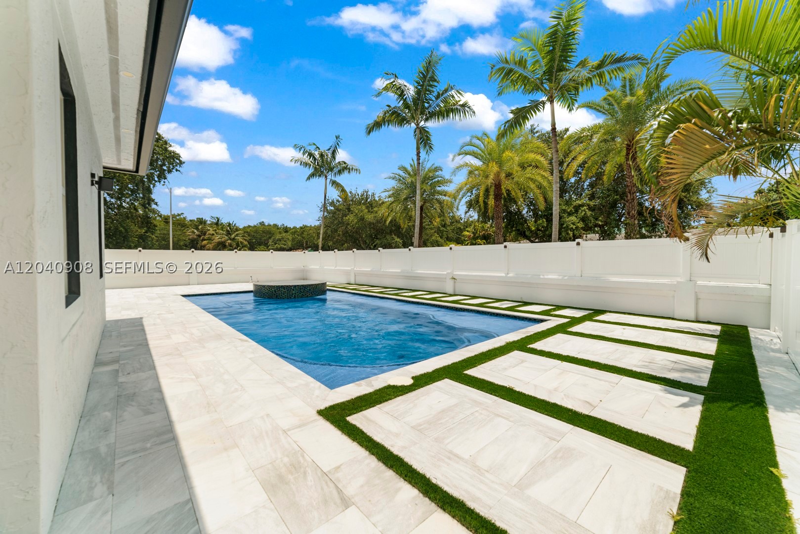 3040 SW 44th Ct, Dania Beach FL 33312