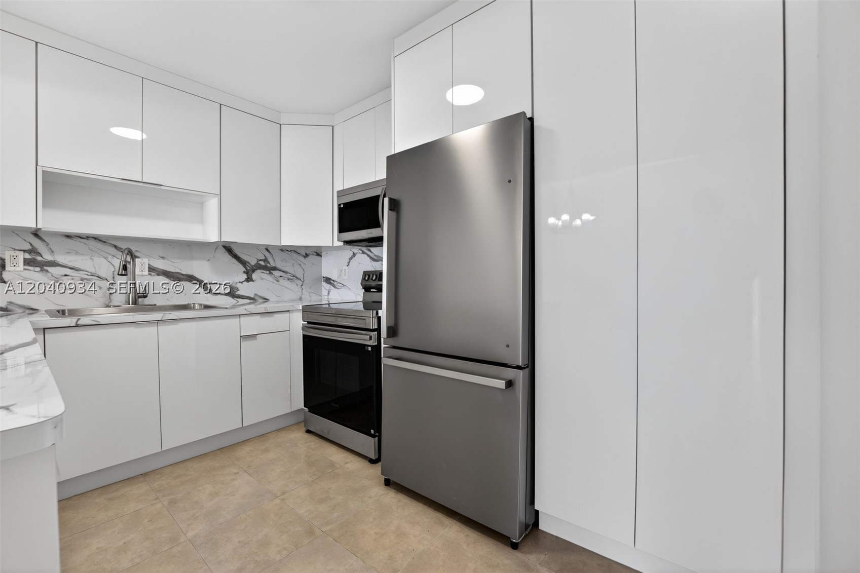 6780 W 2nd Ct #316, Hialeah FL 33012