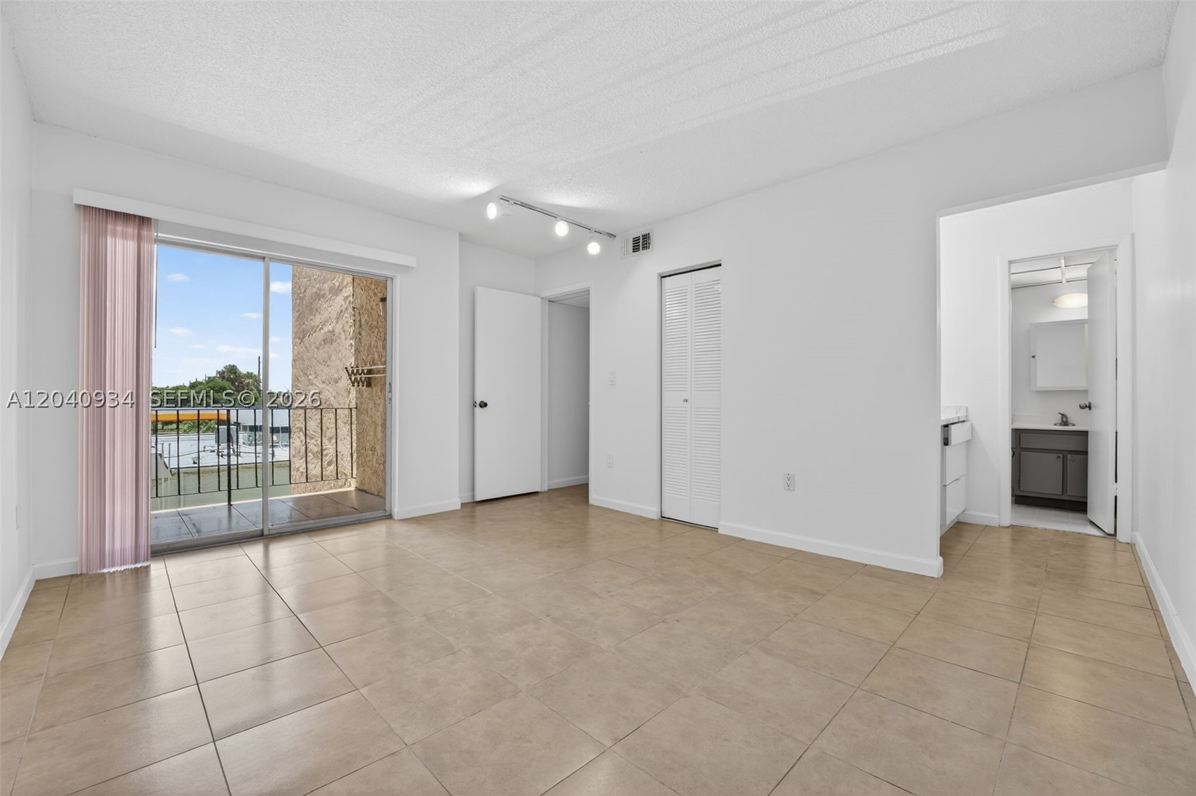 6780 W 2nd Ct #316, Hialeah FL 33012
