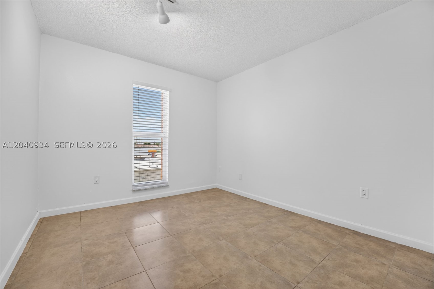 6780 W 2nd Ct #316, Hialeah FL 33012
