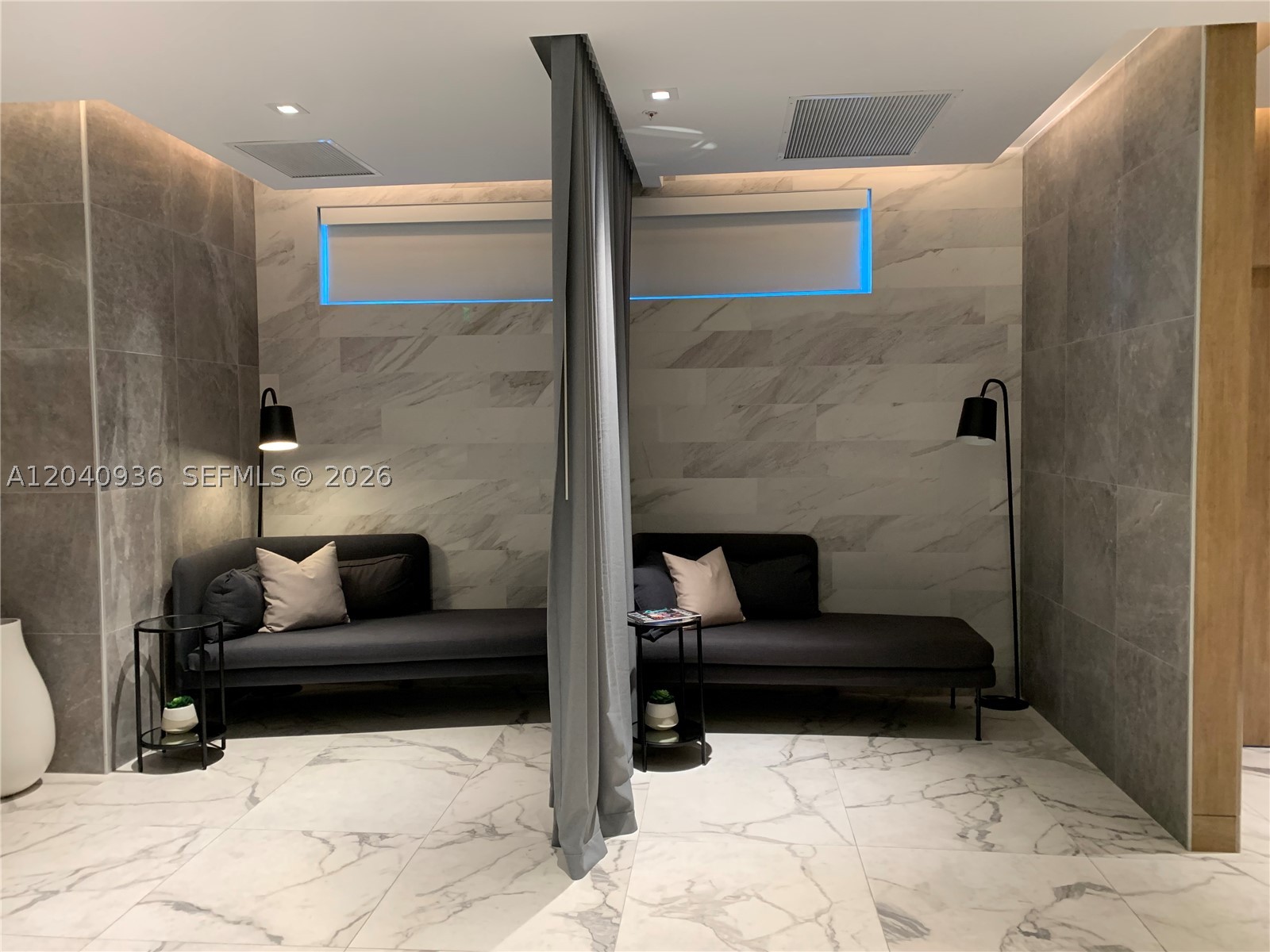 90 SW 3rd St #3610, Miami FL 33130