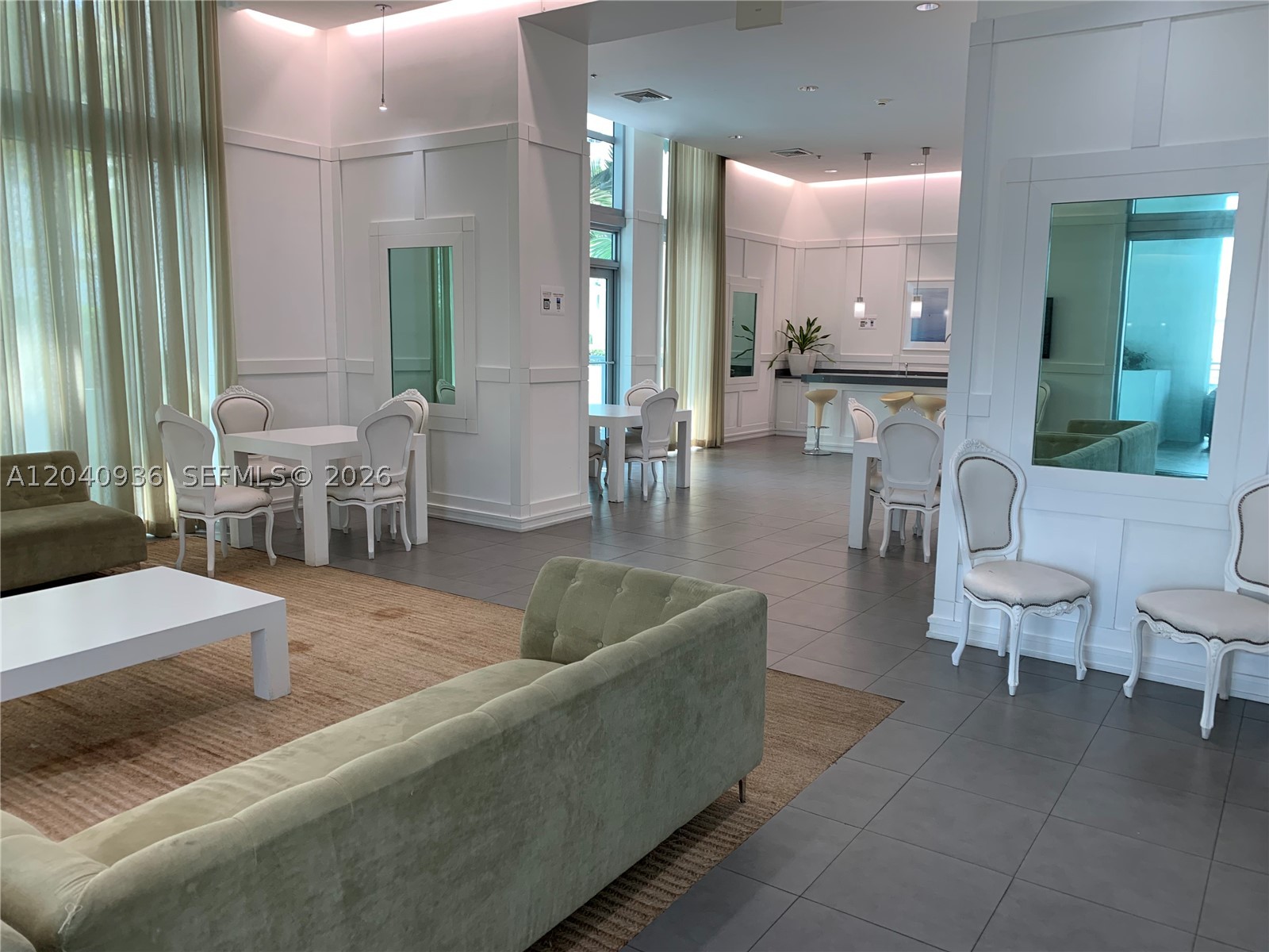 90 SW 3rd St #3610, Miami FL 33130