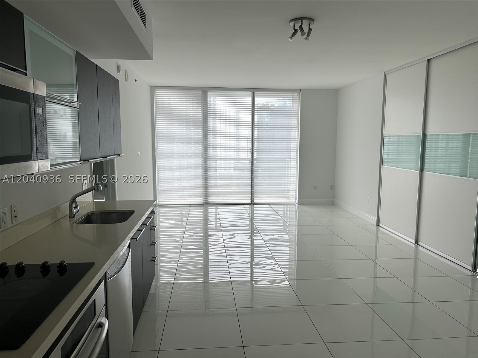 90 SW 3rd St #3610, Miami FL 33130