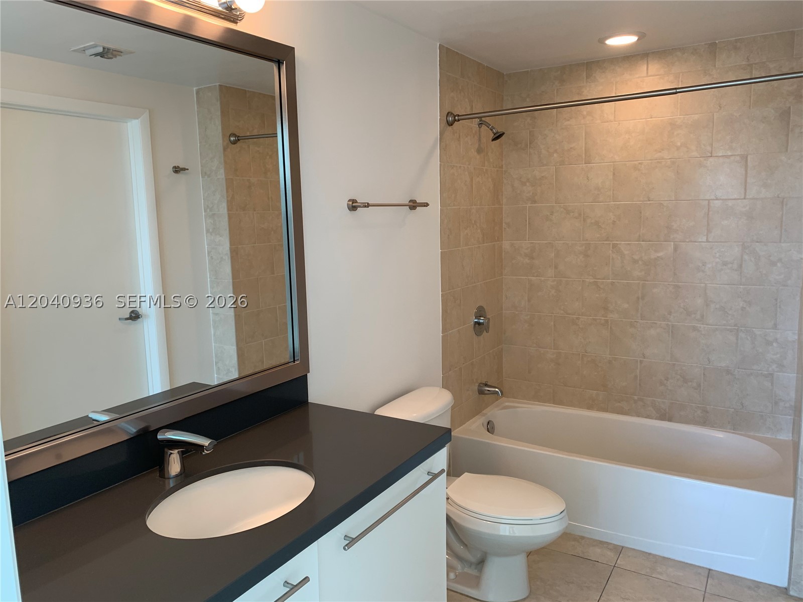 90 SW 3rd St #3610, Miami FL 33130