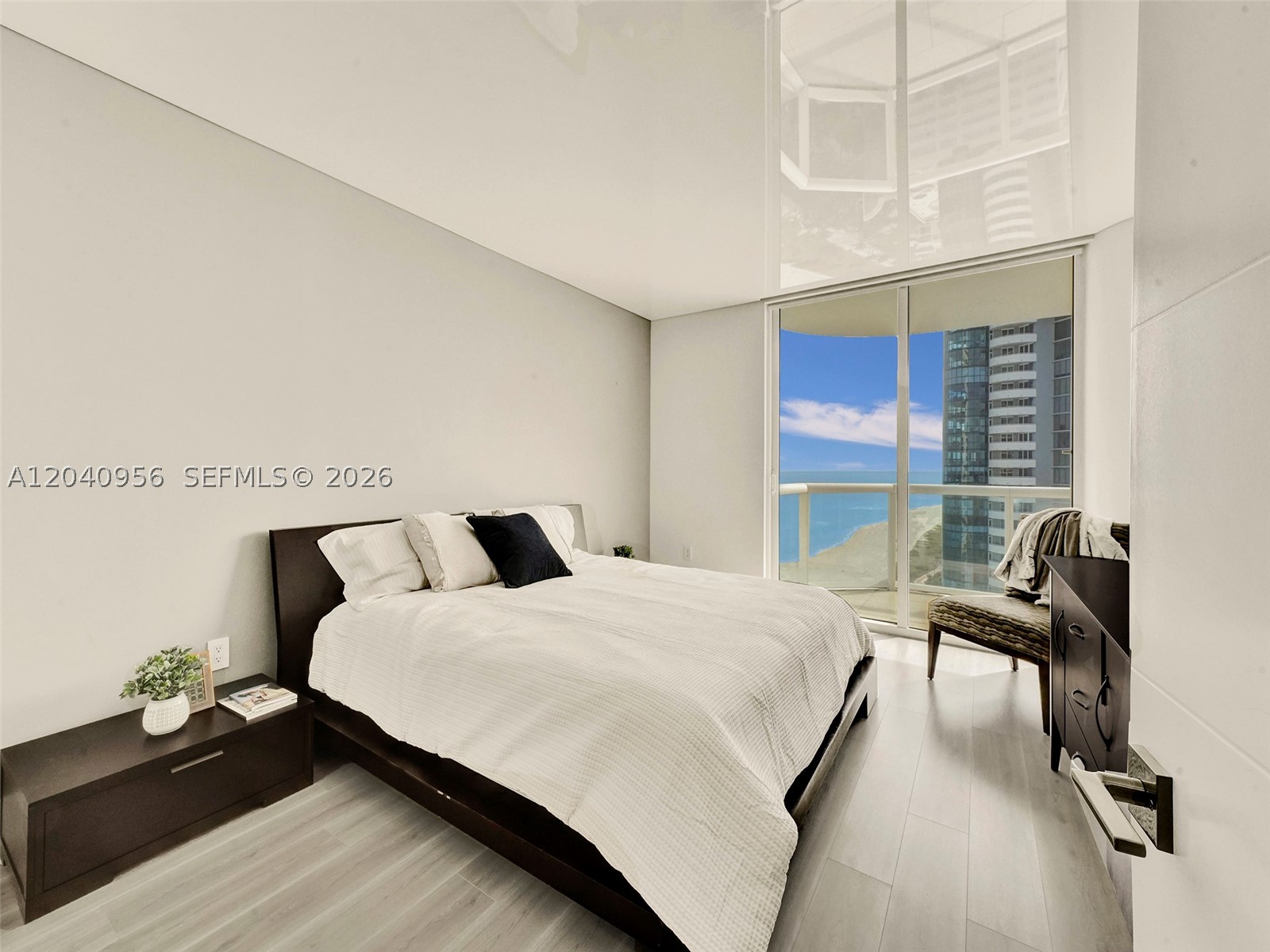 6365 Collins Ave #2407, Miami Beach FL 33141