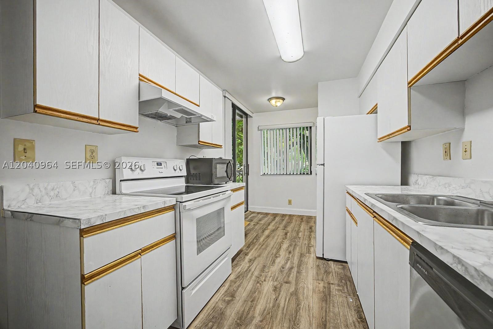 15575 N Miami Lakeway N #206, Miami Lakes FL 33014