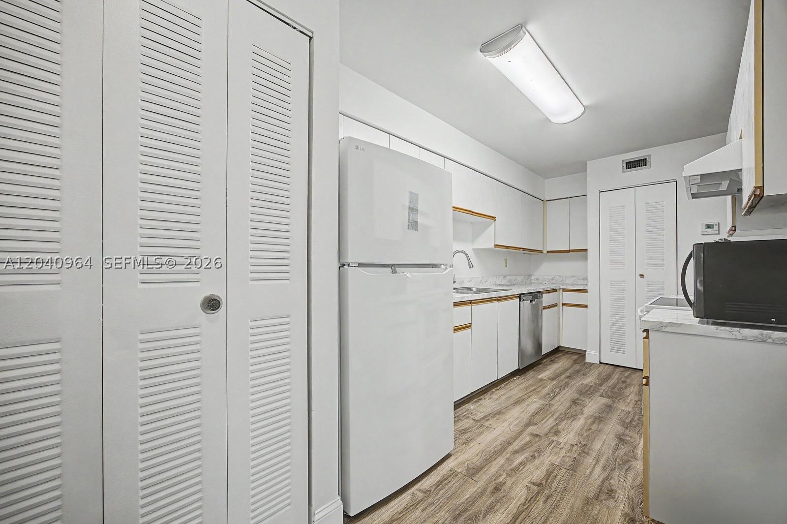 15575 N Miami Lakeway N #206, Miami Lakes FL 33014
