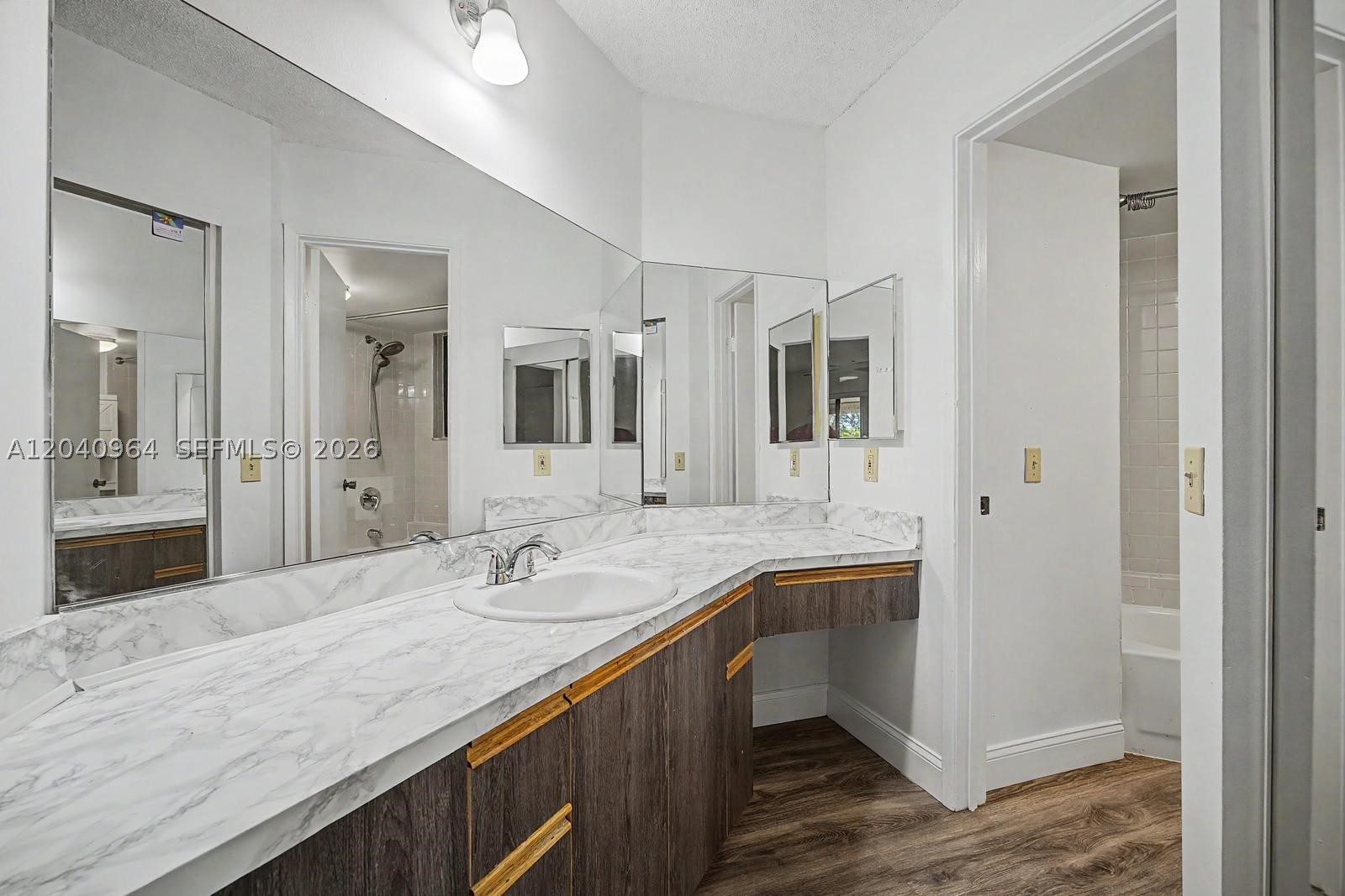 15575 N Miami Lakeway N #206, Miami Lakes FL 33014