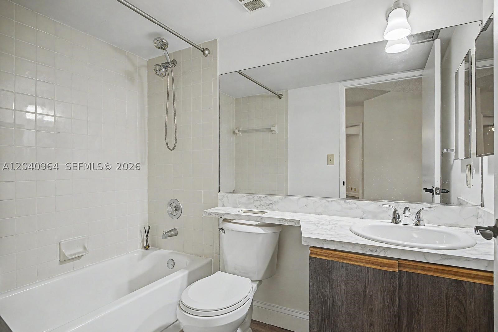 15575 N Miami Lakeway N #206, Miami Lakes FL 33014