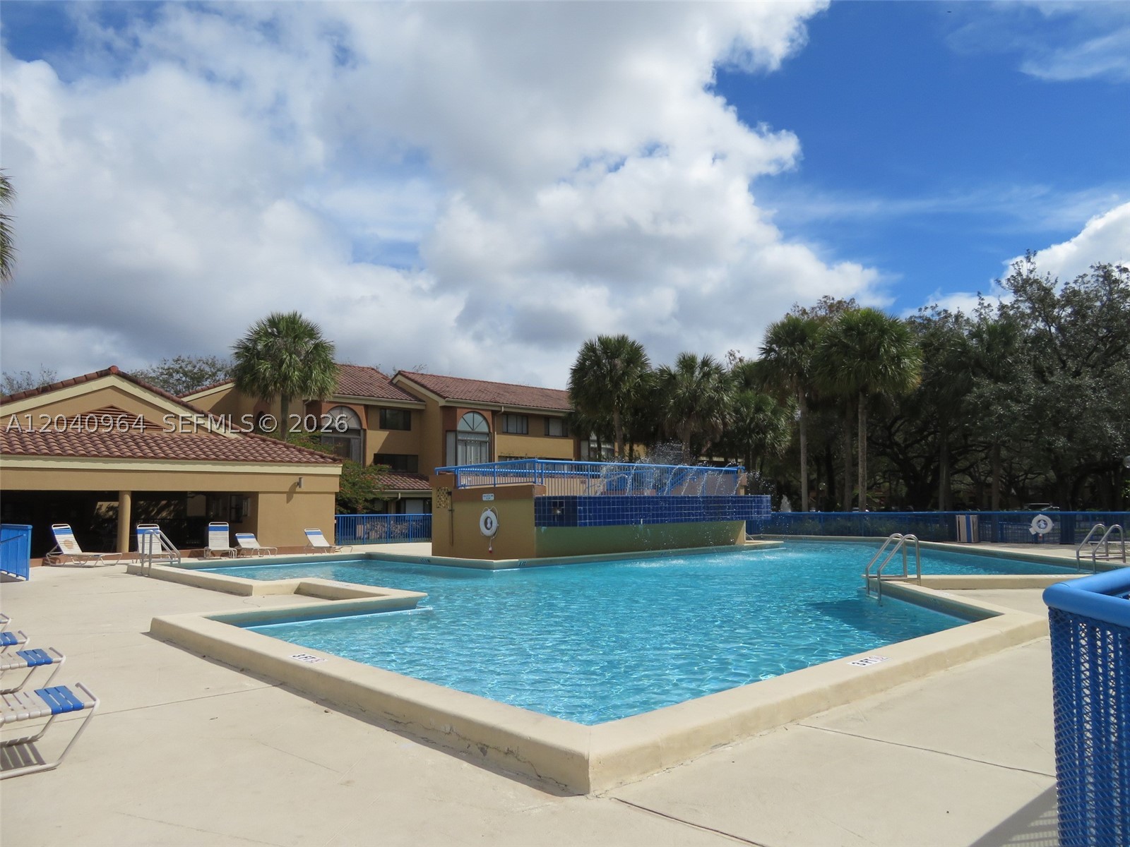 15575 N Miami Lakeway N #206, Miami Lakes FL 33014